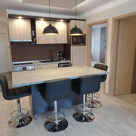 Laguna Apartment