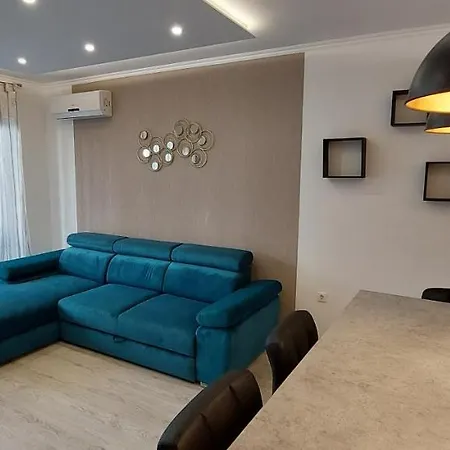 Laguna Apartment