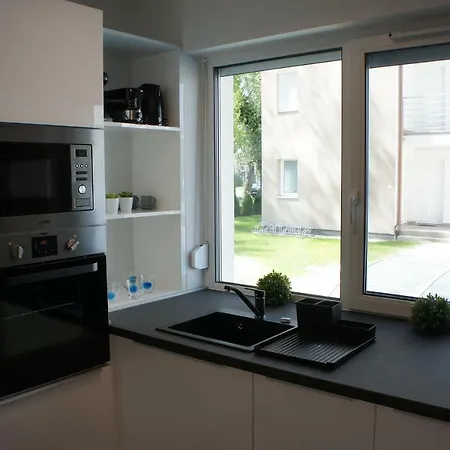Laguna Apartment *