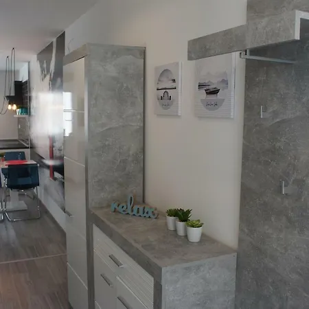 Laguna Apartment